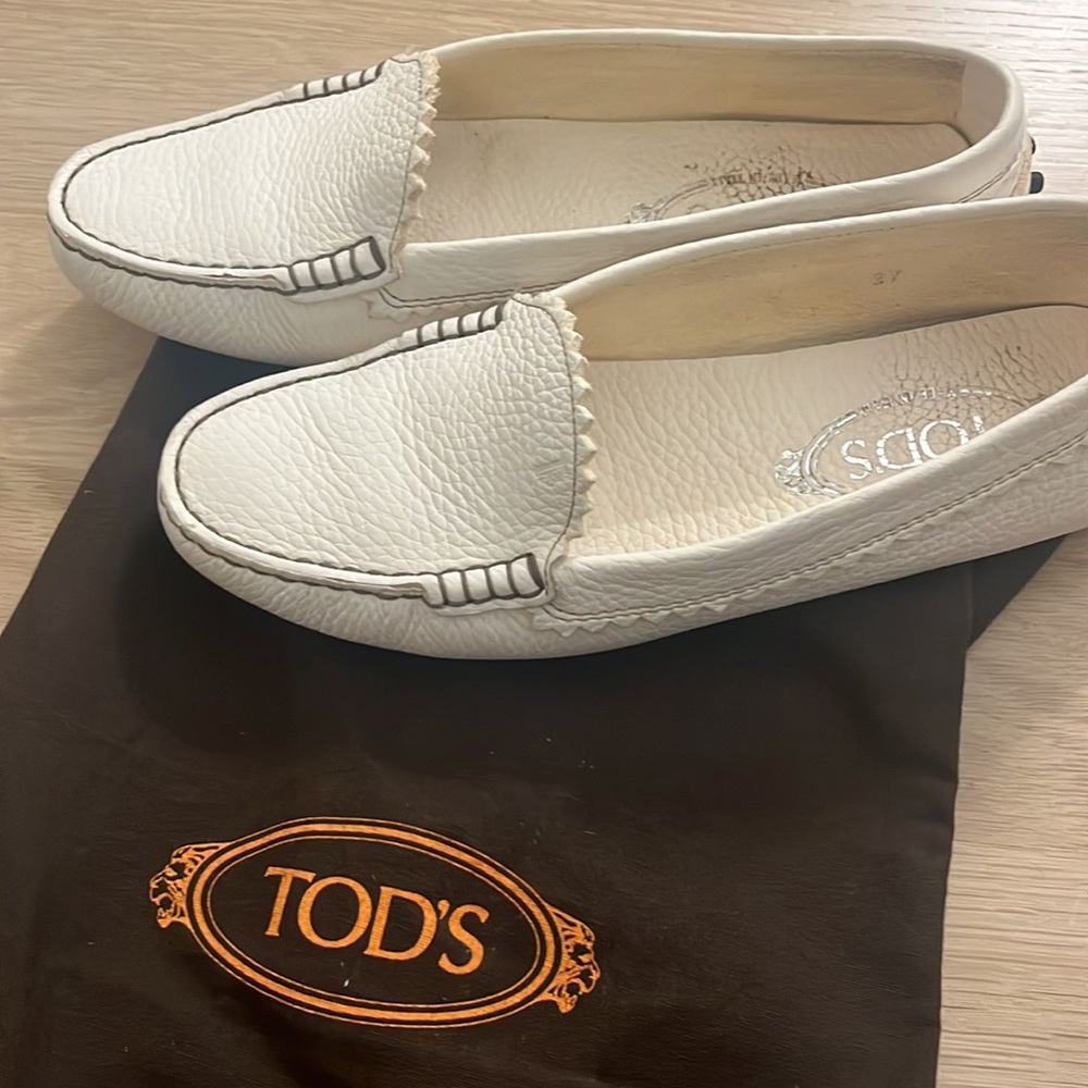Tods classic white loafers